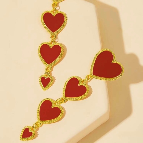 3/$30 ❤️ Long Heart Drop Earrings - Picture 2 of 4